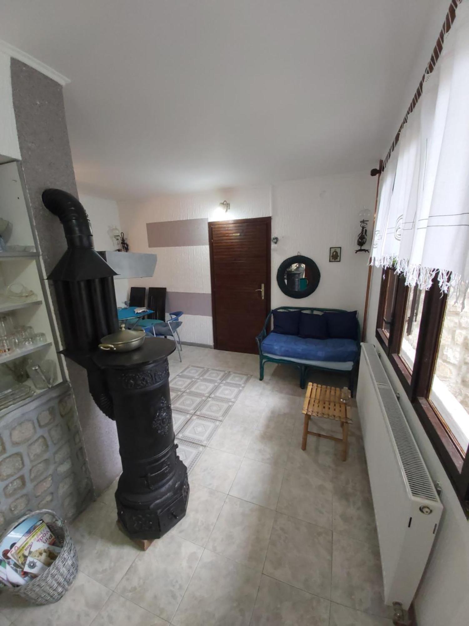 Guesthouse Bajka Vinci Ruang foto