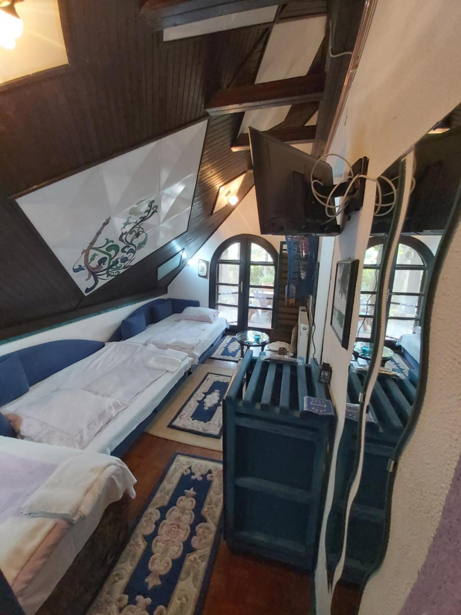 Guesthouse Bajka Vinci Ruang foto