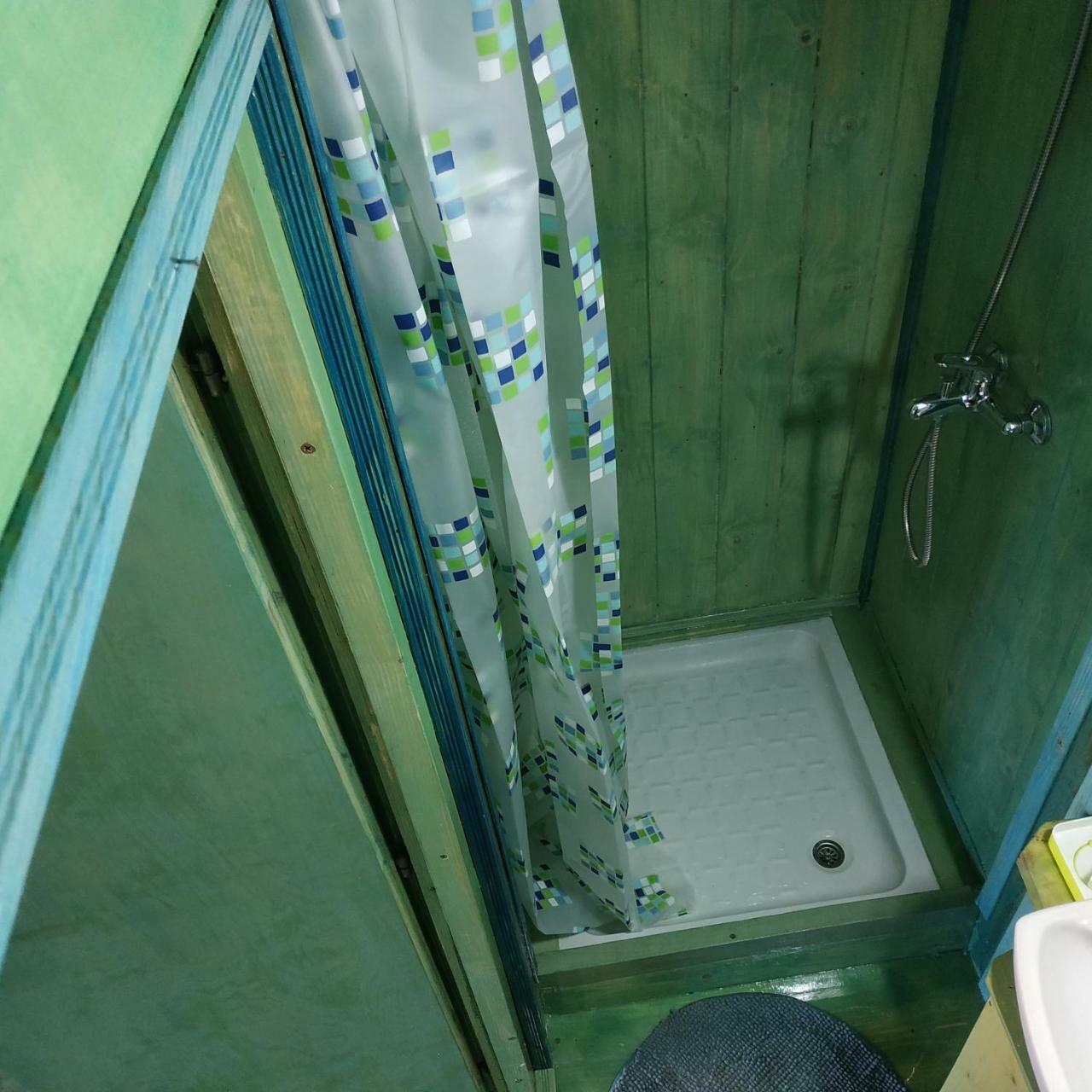 Guesthouse Bajka Vinci Bagian luar foto